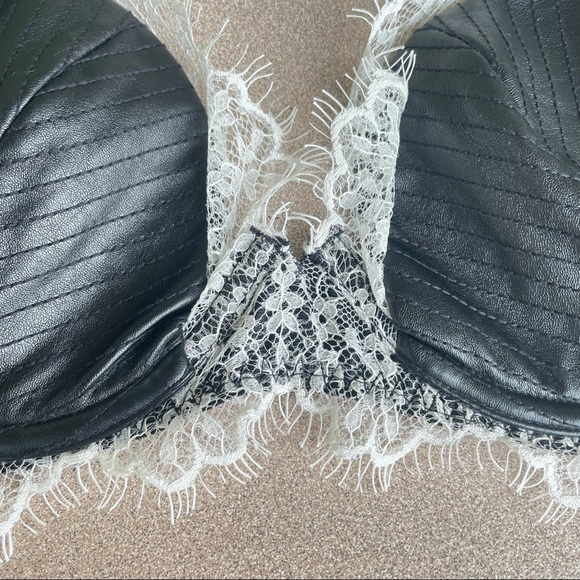 Nothing - Picture 8 of 16